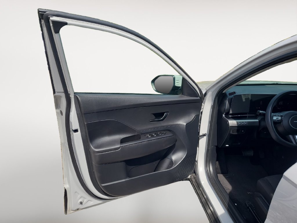 Used 2026 Hyundai Kona SE FWD image 21