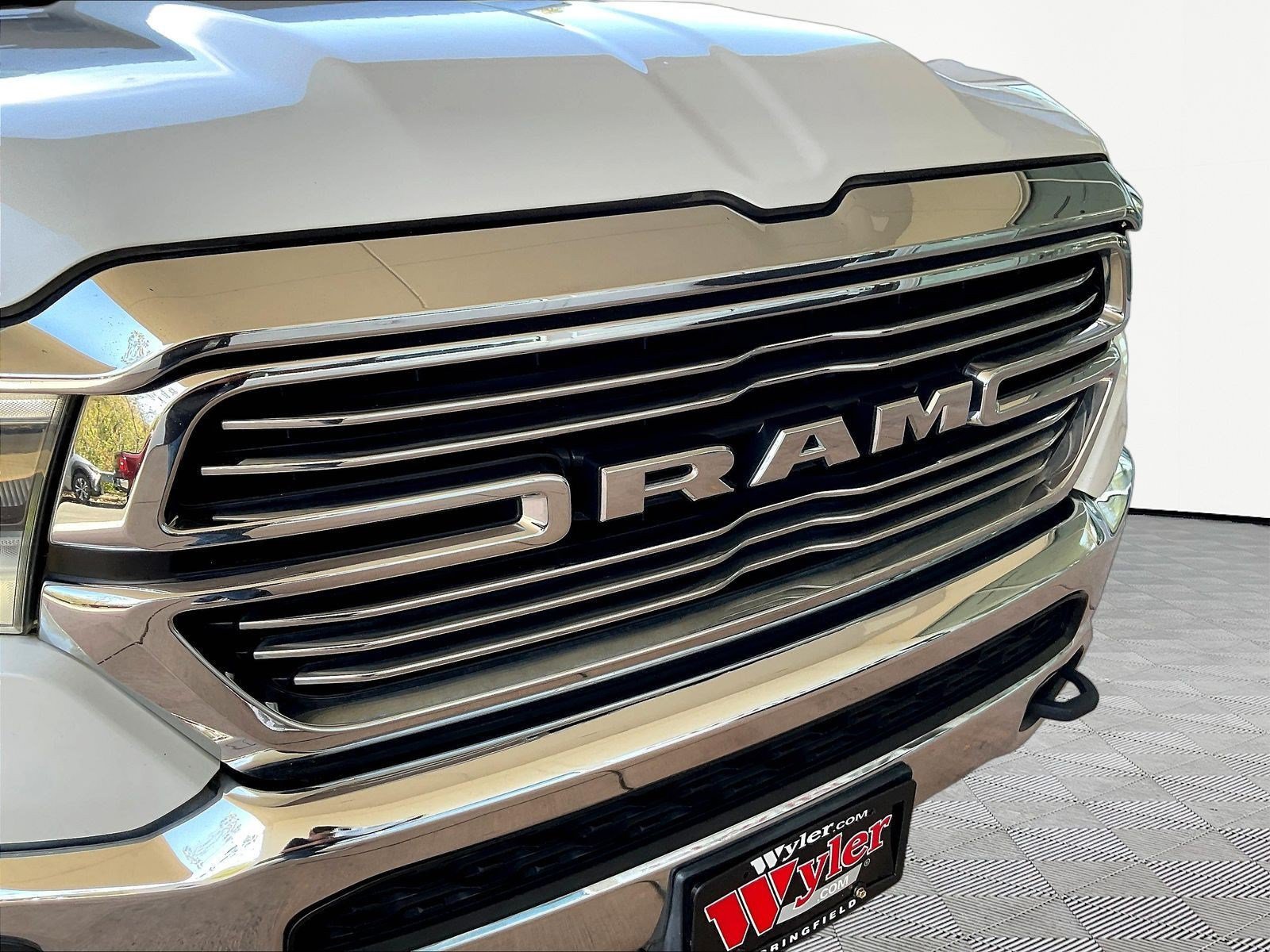 Used 2020 RAM 1500 Laramie w/ Off Road Group AWD/4WD image 32