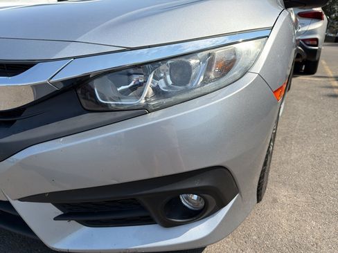 Used 2018 Honda Civic EX-T image 8