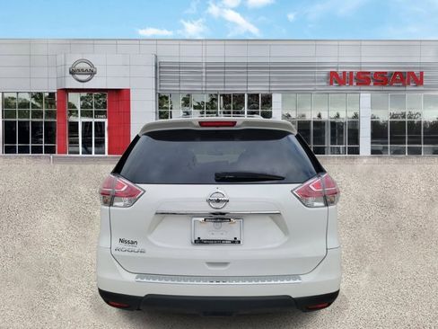 Used 2016 Nissan Rogue S w/ Appearance Package image 5