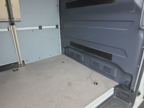 Used 2024 Mercedes-Benz Sprinter 3500 image 13