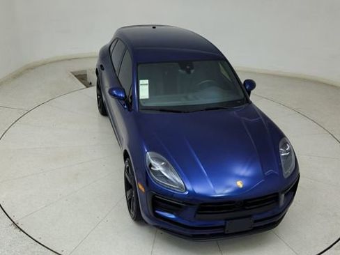 Used 2024 Porsche Macan image 75