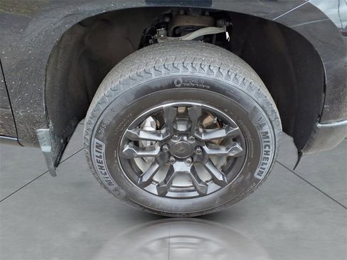 Used 2023 Chevrolet Silverado 1500 LT image 9