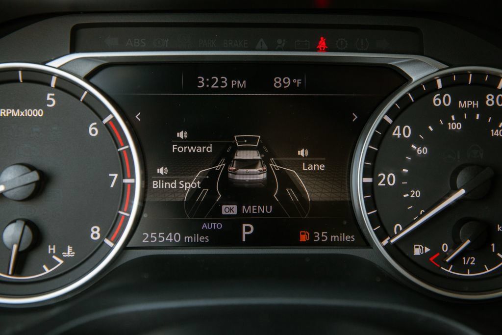 Used 2023 Nissan Rogue S AWD/4WD image 17