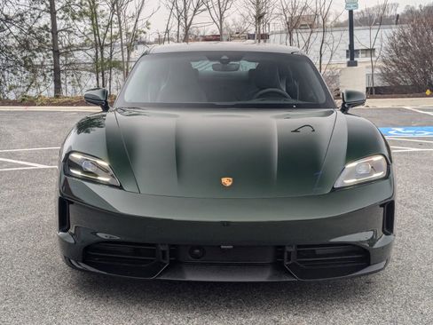 Used 2025 Porsche Taycan image 7