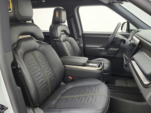 Used 2025 Rivian R1S Adventure AWD/4WD image 19