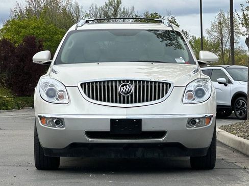 Used 2010 Buick Enclave CXL image 9