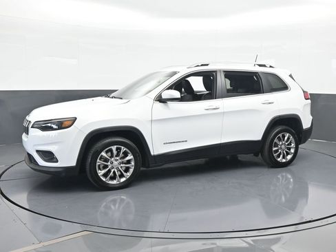 Used 2021 Jeep Cherokee Latitude Lux w/ Comfort/Convenience Group image 2