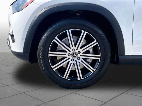 Used 2025 Mercedes-Benz GLE 450e 4MATIC image 11