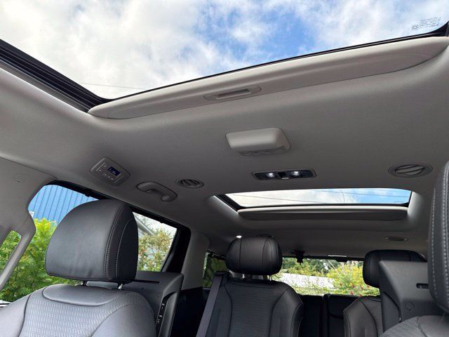 Used 2026 Kia Carnival SX Prestige FWD image 16