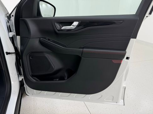 New 2026 Ford Escape ST-Line w/ Tech Pack #1 image 27