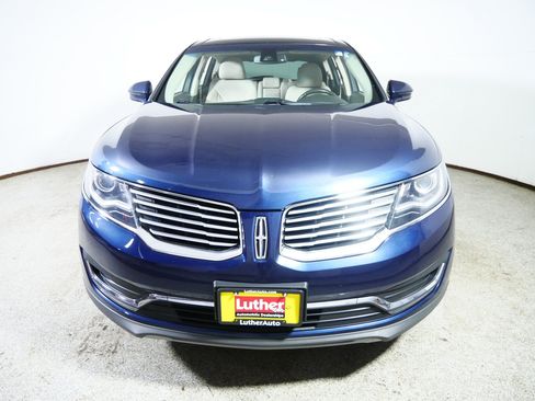 Used 2017 Lincoln MKX Reserve w/ Lincoln MKX Climate Package AWD/4WD image 2