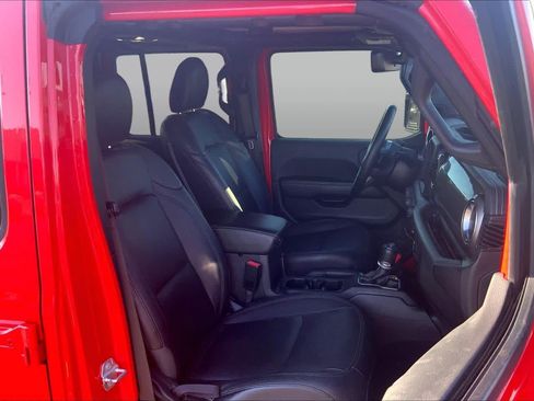 Used 2021 Jeep Wrangler Unlimited Sahara AWD/4WD image 9
