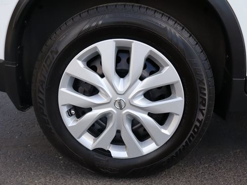 Used 2015 Nissan Rogue S AWD/4WD image 43