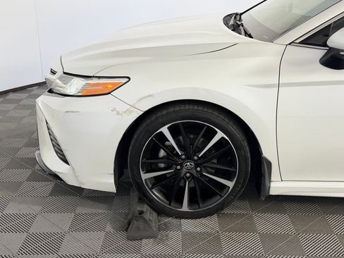 Used 2020 Toyota Camry XSE image 11