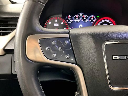 Used 2015 GMC Yukon Denali w/ Premium Package image 22