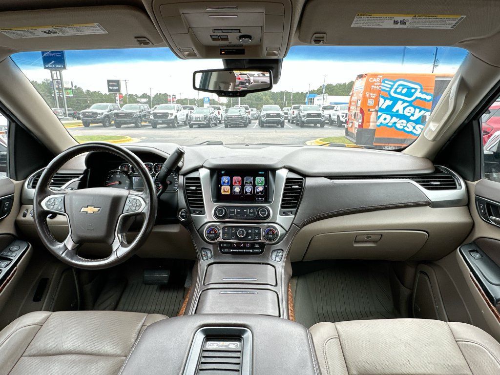 Used 2019 Chevrolet Tahoe Premier AWD/4WD image 3