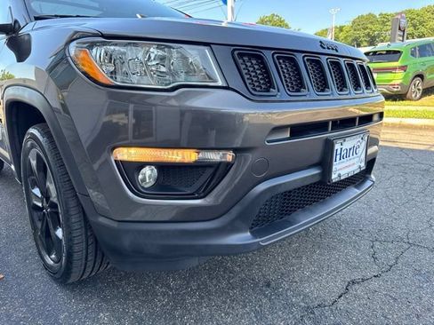 Used 2018 Jeep Compass Latitude w/ Popular Equipment Group AWD/4WD image 26