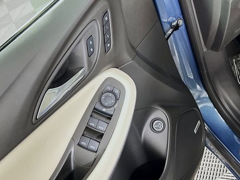 Used 2024 Buick Encore GX Avenir w/ Avenir Convenience Package image 17