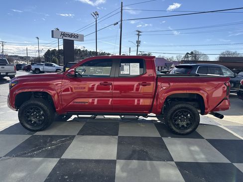 Used 2025 Toyota Tacoma 2WD Double Cab image 7