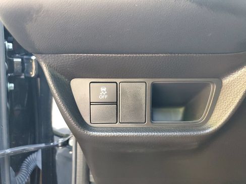 Certified 2025 Honda HR-V Sport image 30