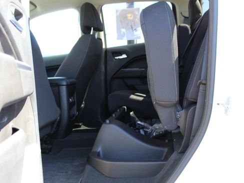 Used 2021 Chevrolet Colorado LT w/ Safety Package RWD image 26