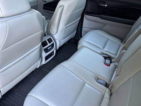 Used 2016 Honda Pilot EX-L image 11