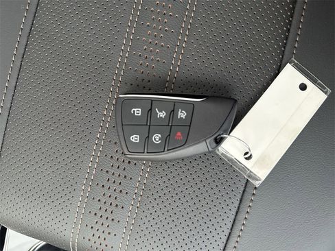 New 2026 Chevrolet Suburban High Country image 37