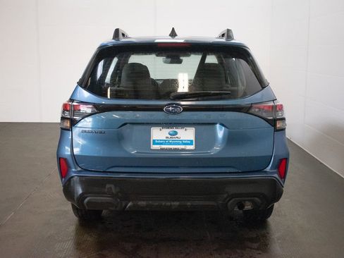 Used 2025 Subaru Forester AWD/4WD image 5