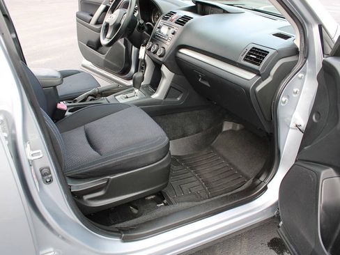Used 2015 Subaru Forester 2.5i Premium AWD/4WD image 42