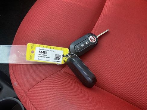 Used 2015 FIAT 500 Pop FWD image 32