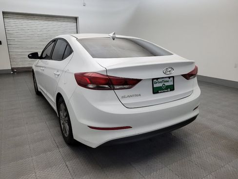 Used 2017 Hyundai Elantra SE FWD image 5