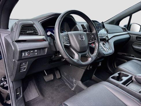 Certified 2024 Honda Odyssey Sport image 10