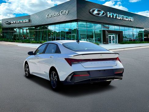 New 2026 Hyundai Elantra SEL Sport Premium FWD image 5