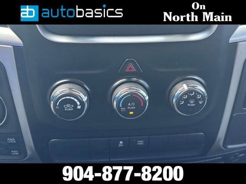 Used 2020 RAM 1500 Classic SLT AWD/4WD image 31