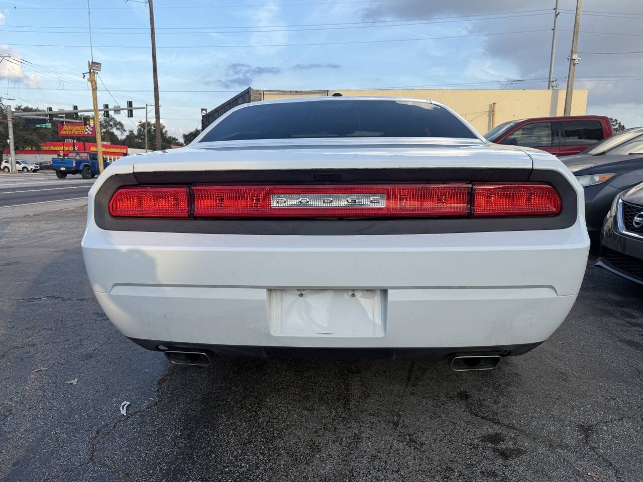 Used 2013 Dodge Challenger SXT RWD image 4