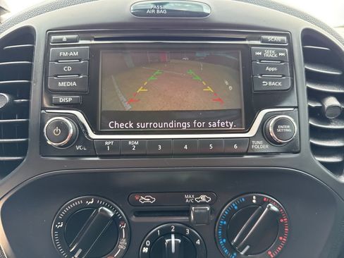 Used 2016 Nissan Juke S FWD image 21