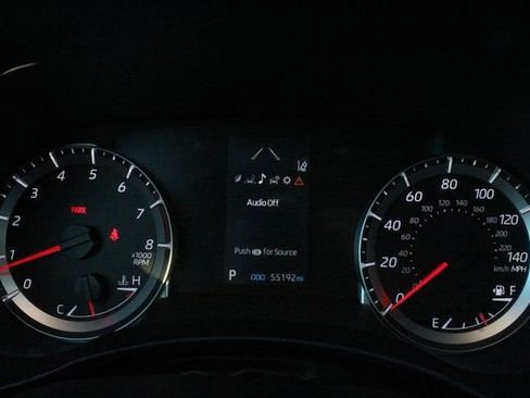 Used 2021 Toyota Highlander LE image 29