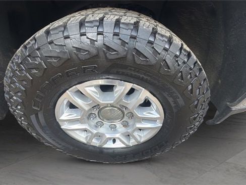 Used 2022 Chevrolet Silverado 2500 LT image 28