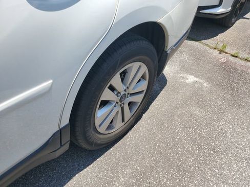 Used 2019 Subaru Outback 2.5i Premium w/ Popular Package #2 AWD/4WD image 7