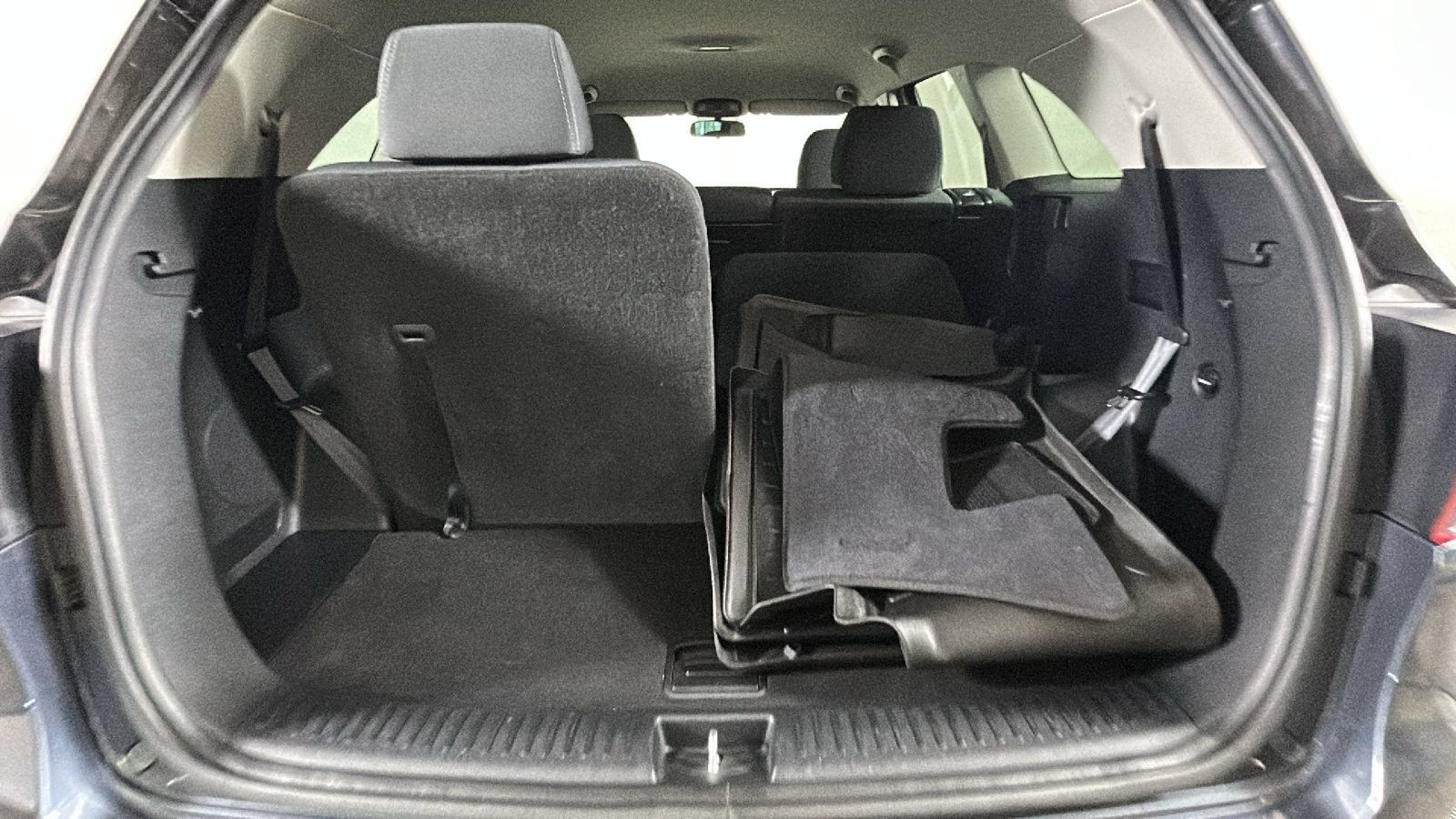 Used 2020 Kia Sorento AWD V6 image 33