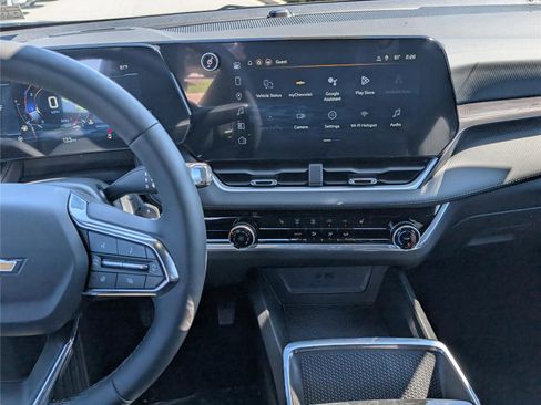 New 2026 Chevrolet Equinox LT FWD image 13