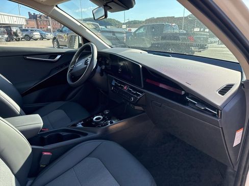 New 2025 Kia Niro EX w/ EX Cold Weather Package image 16