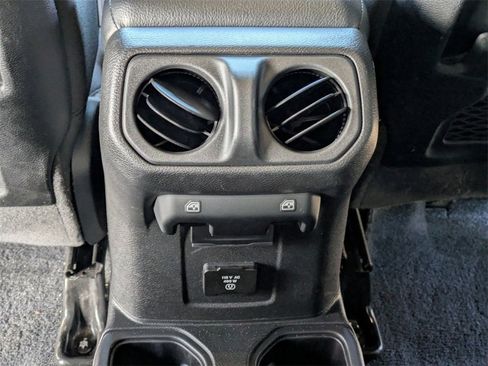 Used 2021 Jeep Gladiator Rubicon image 14