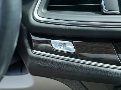 Used 2024 Buick Enclave Essence w/ Experience Buick Package FWD image 24