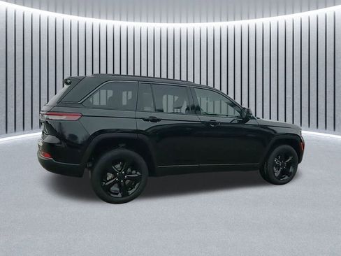 New 2026 Jeep Grand Cherokee Limited w/ Limited Altitude Package image 7