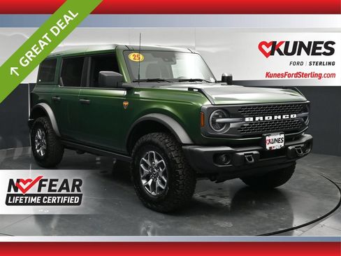 Used 2025 Ford Bronco Badlands AWD/4WD image 1