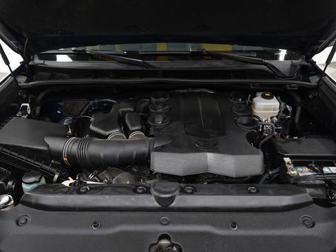 Used 2018 Toyota 4Runner SR5 Premium image 29