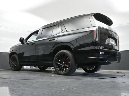 Used 2022 Cadillac Escalade Sport w/ Touring Package AWD/4WD image 48
