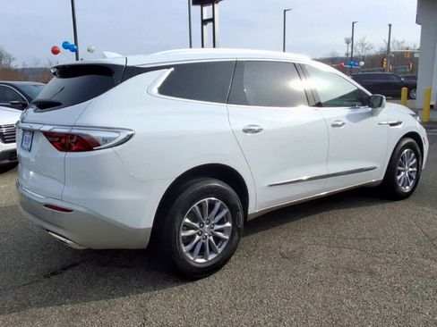 Certified 2024 Buick Enclave Essence image 8